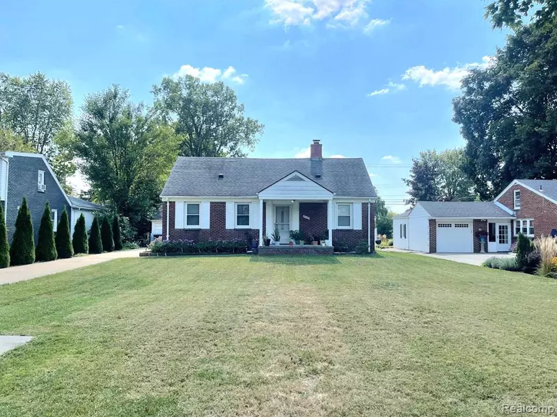 30285 7 Mile Road, Livonia, MI 48152 1914