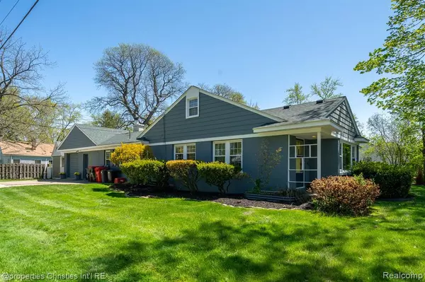 Southfield, MI 48076 7605,30160 MARSHALL Street