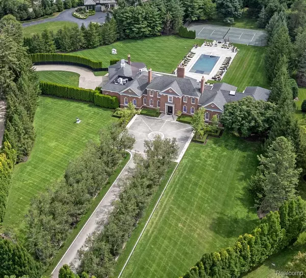 Bloomfield Hills, MI 48304 3611,5035 Brookdale Road