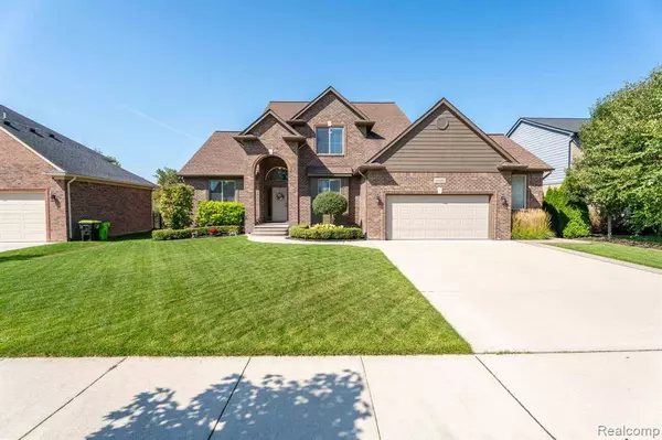 New Baltimore, MI 48047 1998,50093 Oakbrooke Drive