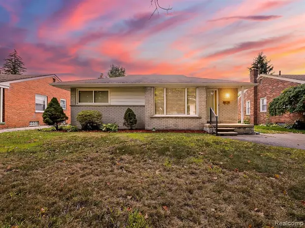 17694 Fox, Redford, MI 48240 2310