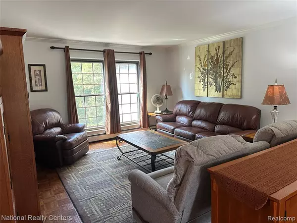 South Lyon, MI 48178,9870 Cambridge Court