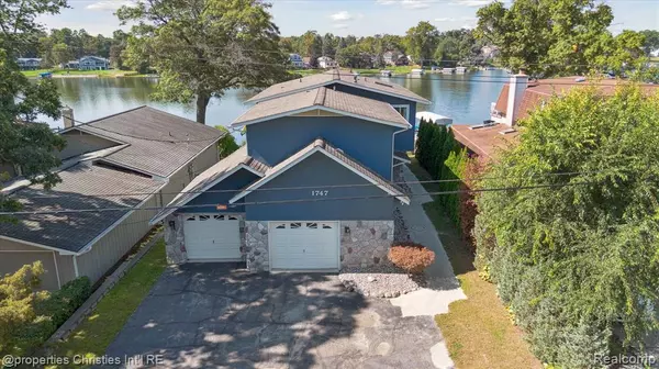 Wolverine Lake, MI 48390 2446,1747 Shankin Drive