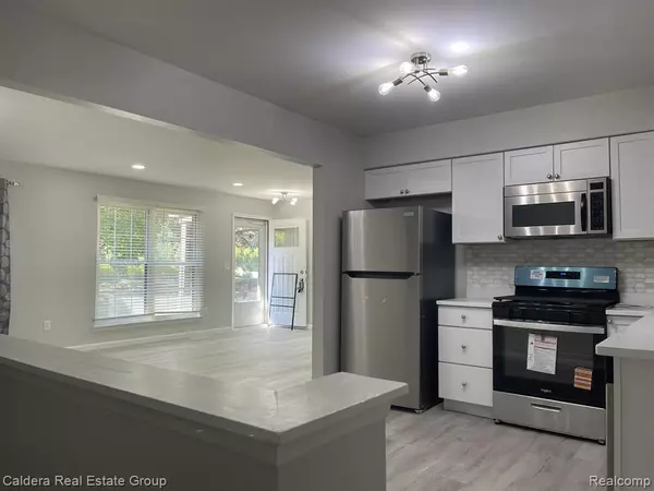 Clinton Township, MI 48038 2645,39563 Heatherheath Drive