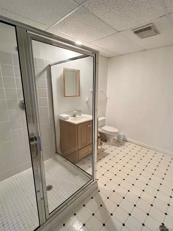 Farmington Hills, MI 48334,29217 Autumn Ridge