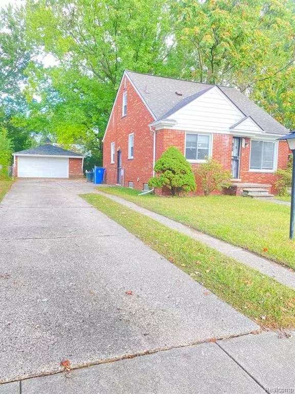 Dearborn Heights, MI 48127 1575,7762 Grayfield Street