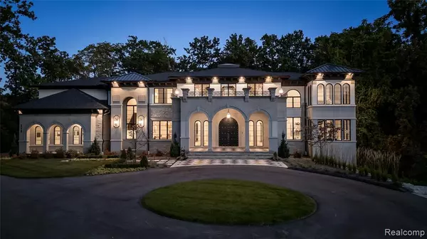 559 Barrington Park Drive, Bloomfield Hills, MI 48304