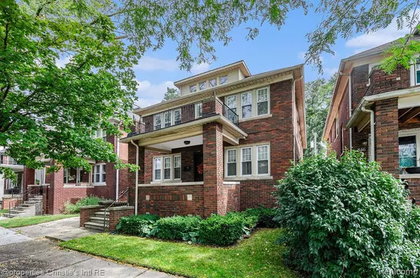 Grosse Pointe Park, MI 48230 1753,858 NOTTINGHAM ROAD Road