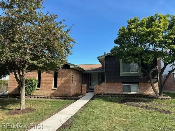 4653 Lucerne Drive, Sterling Heights, MI 48310 3356