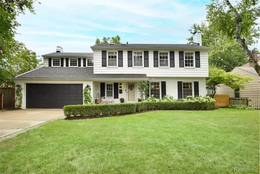 955 Wakefield Street, Birmingham, MI 48009 3035