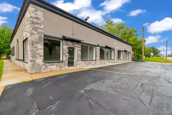 Waterford, MI 48328 3289,2701 Elizabeth Lake, Suite 300