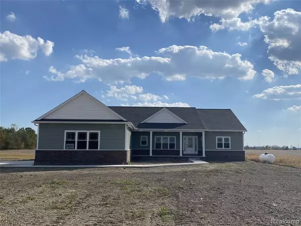26834 School Section Road, Richmond, MI 48062
