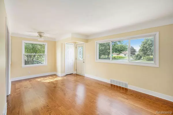 Garden City, MI 48135 2767,29031 Rosslyn Avenue