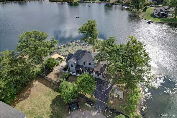 800 Kimberly, Lake Orion, MI 48362 2914