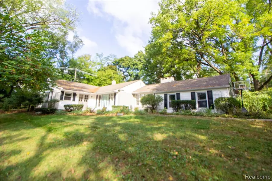 6160 Worlington Road, Bloomfield Hills, MI 48301 1542