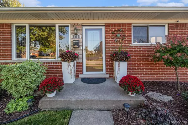 Allen Park, MI 48101 3050,14713 Morris Avenue