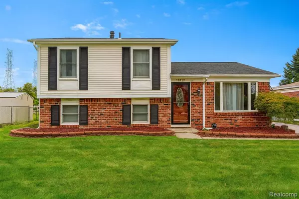 19117 Hyde Park Court, Woodhaven, MI 48183 4336