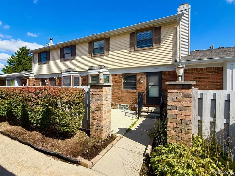 1921 Vine Way Drive, Canton, MI 48188 1852