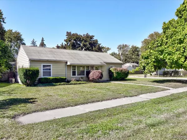 Marysville, MI 48040 1642,1504 Colorado Street