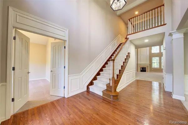 Canton, MI 48187 5825,1630 Mistwood Court