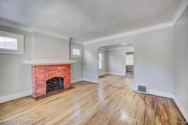 Detroit, MI 48221 2915,16596 Prairie Street