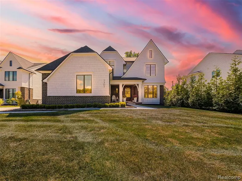 7303 Brookside Village Court, Bloomfield Village, MI 48301