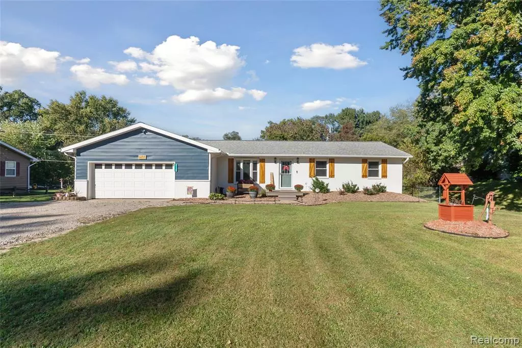 Howell, MI 48855 9702,2135 Oak Grove Road