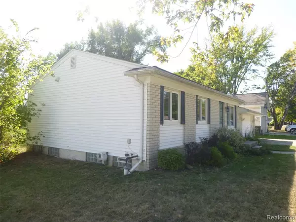 Troy, MI 48083 6126,2936 Wisconsin Road