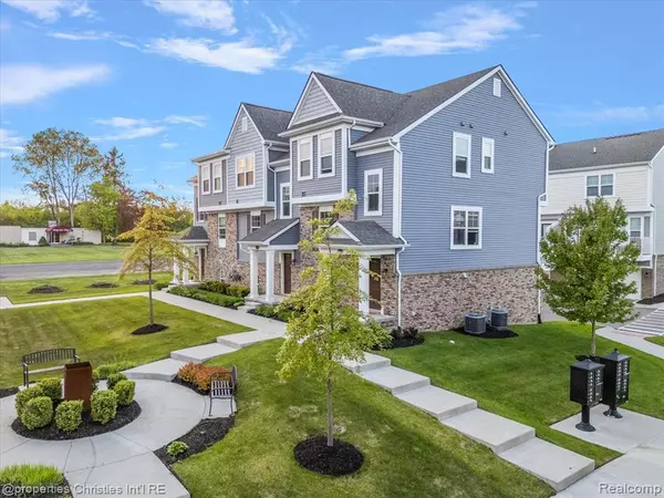 Troy, MI 48098 4505,4953 Treeside Lane