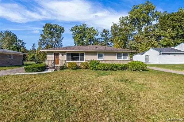 Livonia, MI 48152 3715,18001 Floral Street