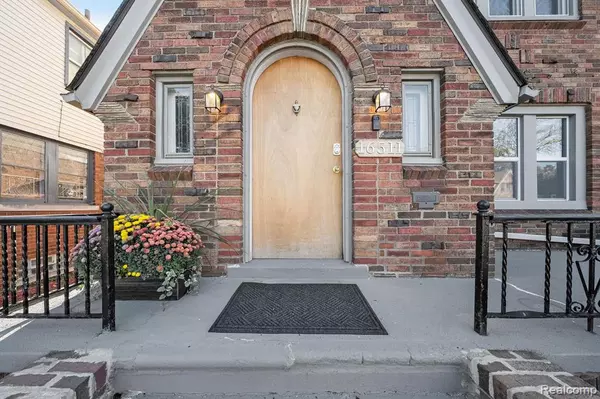 Detroit, MI 48221 2963,16511 Wisconsin Street