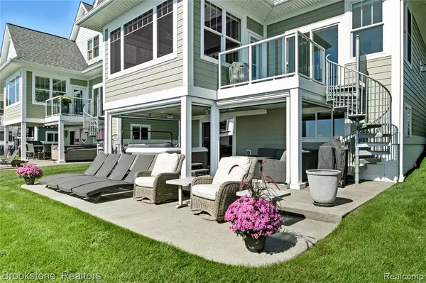 Fair Haven, MI 48023 2821,10049 Dixie Highway