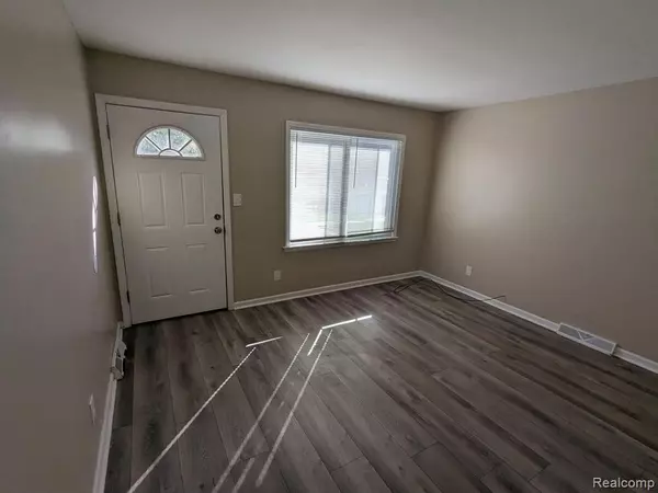 Warren, MI 48089,22843 Heussner