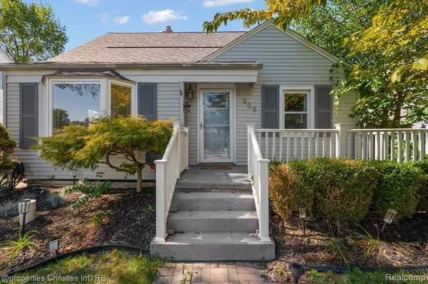 Royal Oak, MI 48067 2376,305 N Kenwood Avenue