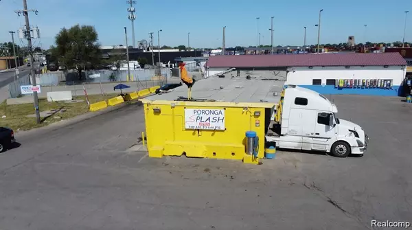 Detroit, MI 48209 1214,6700 DIX Street