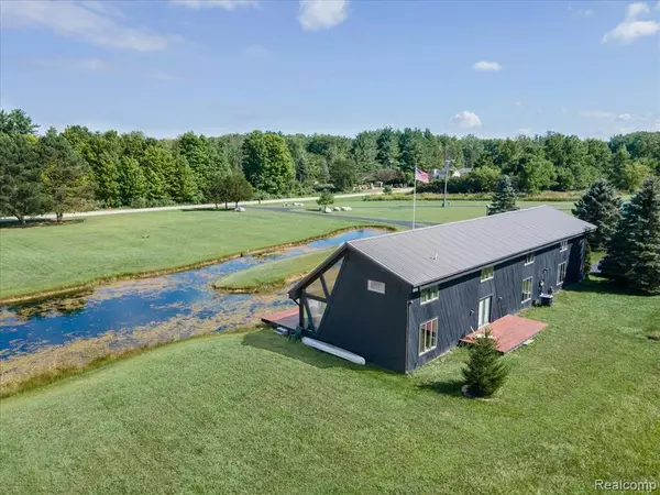 Clyde, MI 48049 3904,3845 Campbell Road