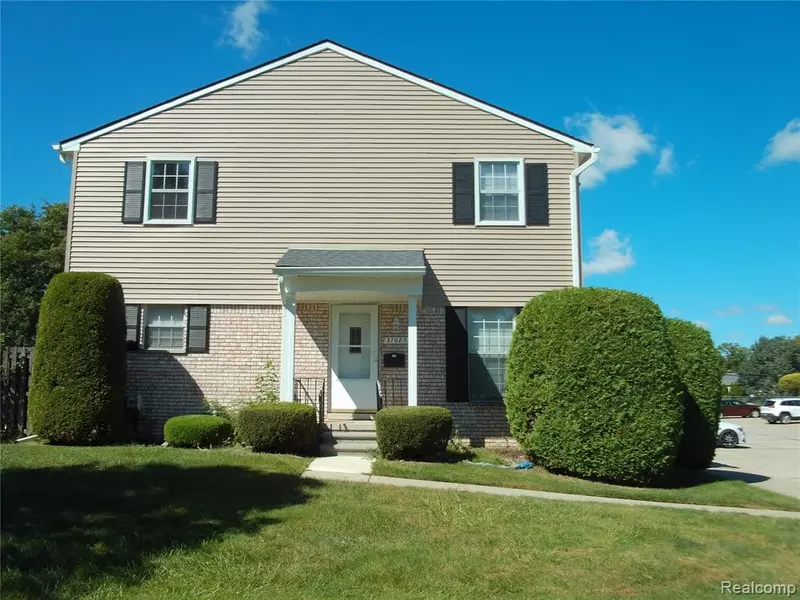 37085 Brynford Drive, Clinton Township, MI 48036 2402