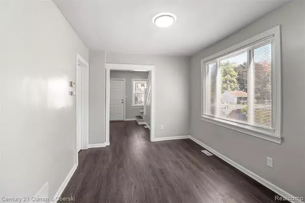 Lincoln Park, MI 48146 1603,1383 Cicotte Avenue