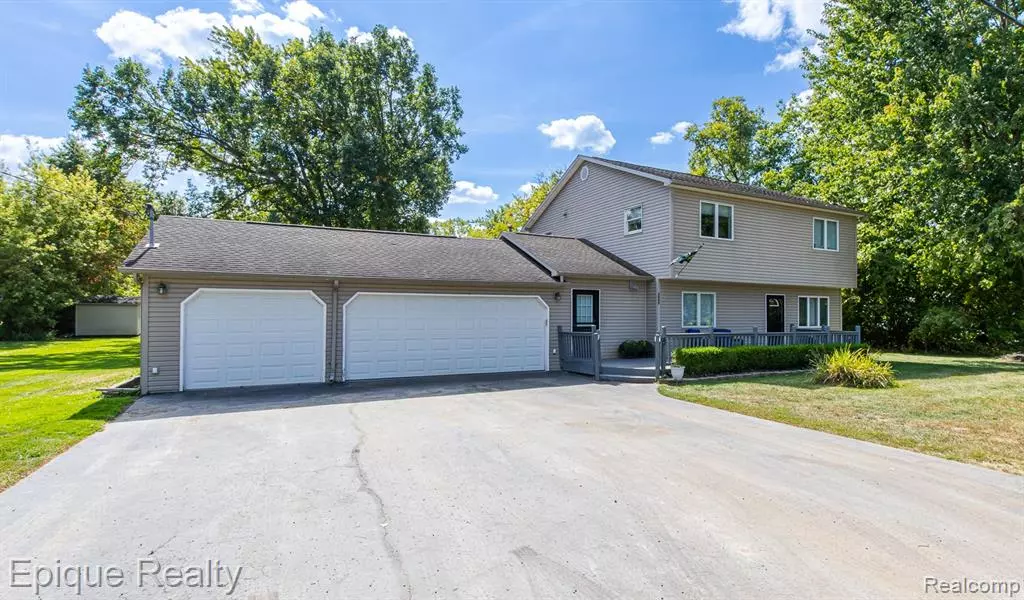 2999 Buckner Road, Lake Orion, MI 48362 2015