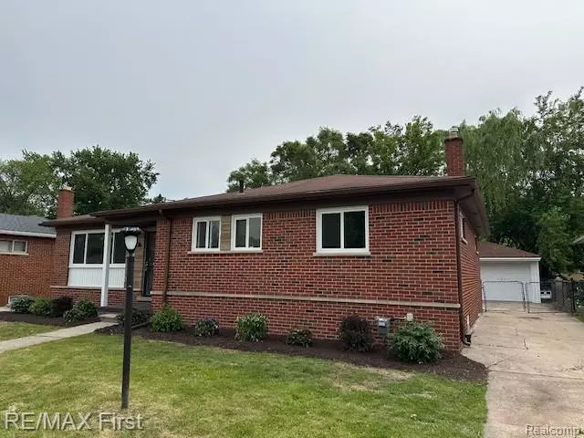 23530 Gardner Street, Oak Park, MI 48237 2467