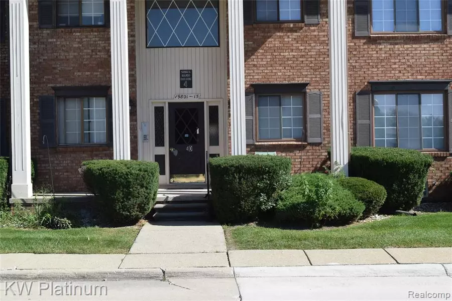 19809 N Ridgemont Street, Saint Clair Shores, MI 48080