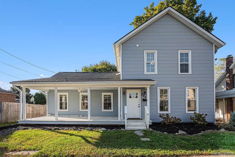 300 E Ellen Street, Fenton, MI 48430 2119