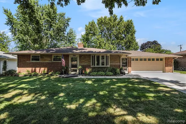 Waterford, MI 48329,3768 Embarcadero