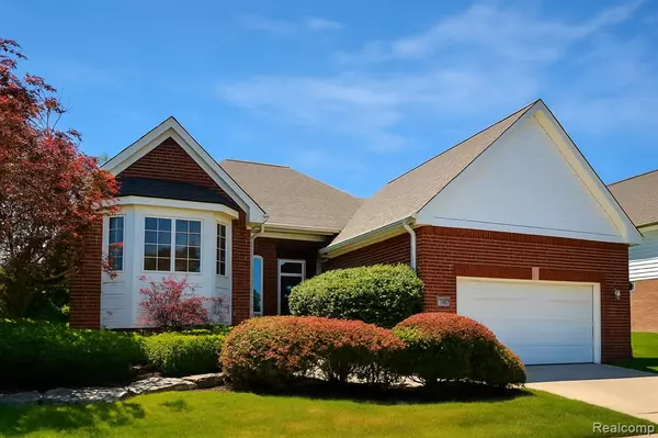 35260 Bradford Drive, New Baltimore, MI 48047 5851