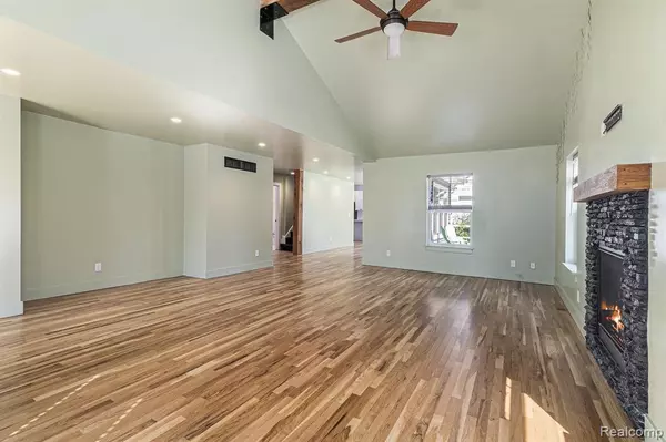 Ann Arbor, MI 48103 2601,609 Ironwood Drive