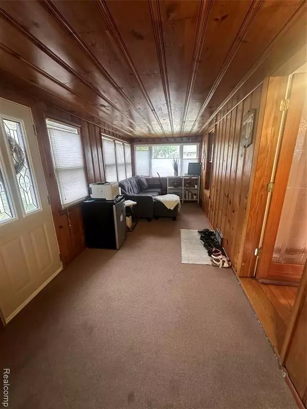 Royal Oak, MI 48067 3337,1505 Wyandotte Avenue