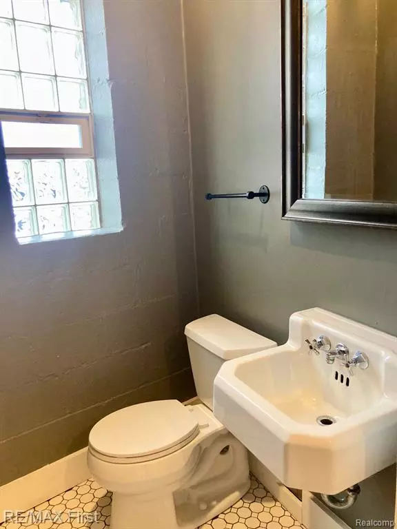 Royal Oak, MI 48067,205 Dewey Street