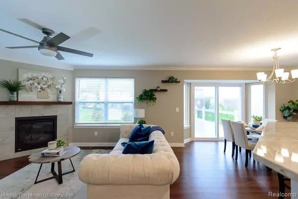 Belleville, MI 48111 2303,13656 Cambridge Court