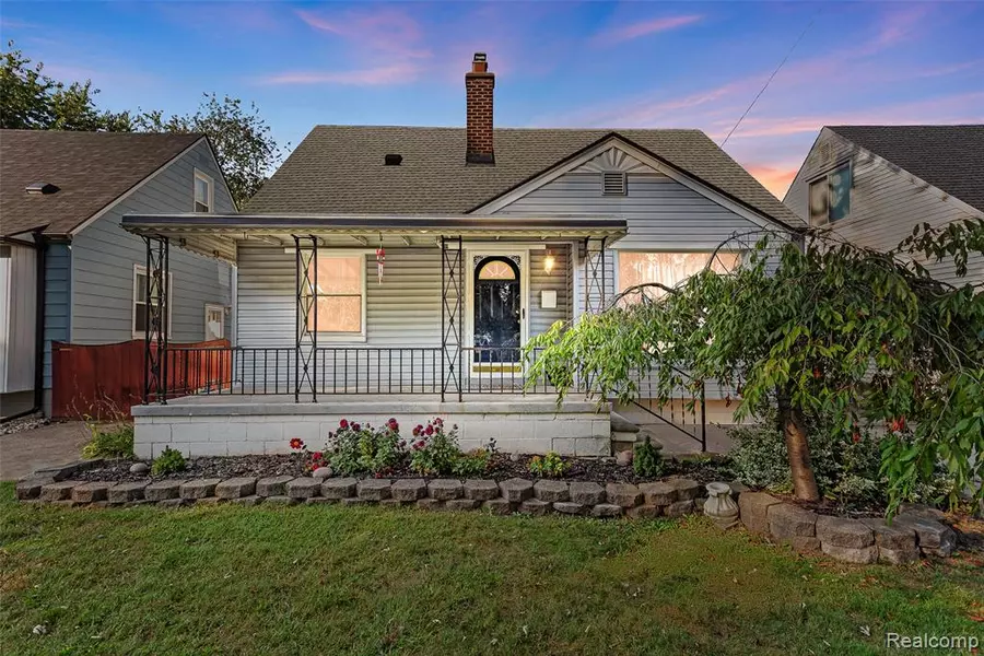 24816 Chicago Street, Dearborn, MI 48124 4479