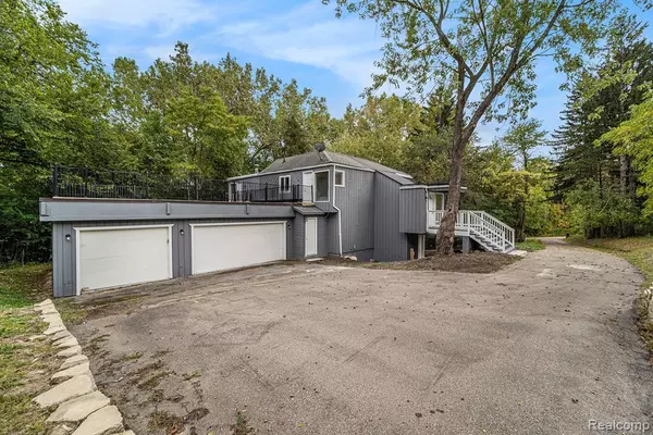 4641 Cove Road, West Bloomfield, MI 48323 3603